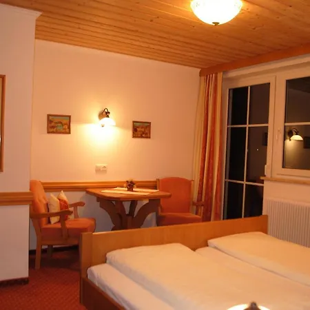 Gaestehaus Auer Holzgau Exterior photo