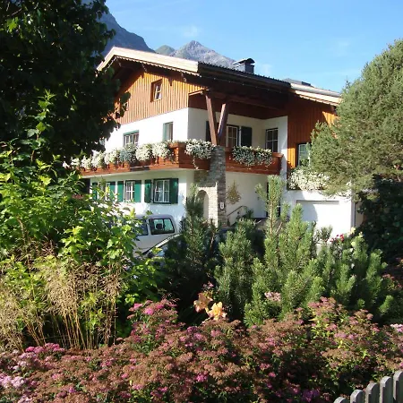 Gaestehaus Auer Holzgau Exterior photo