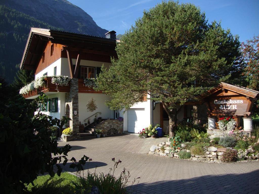 Gaestehaus Auer Apartment Holzgau