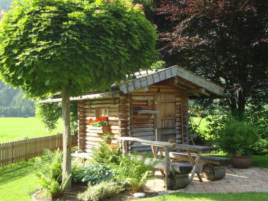 Gaestehaus Auer Apartment Holzgau